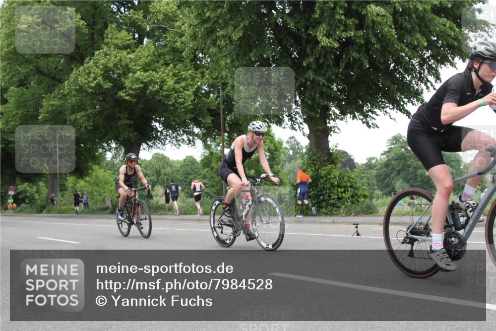 15.06.2025 - 7 Türme Triathlon Yannick Fuchs http://msf.ph/oto/7984528 15.06.2025 13:44:25 Radfahren  meine-sportfotos.de