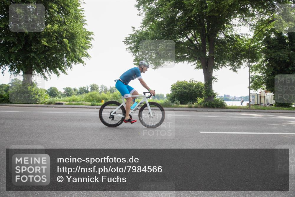 15.06.2025 - 7 Türme Triathlon Yannick Fuchs http://msf.ph/oto/7984566 15.06.2025 09:56:09 Radfahren 5, 57, 85, 87 meine-sportfotos.de