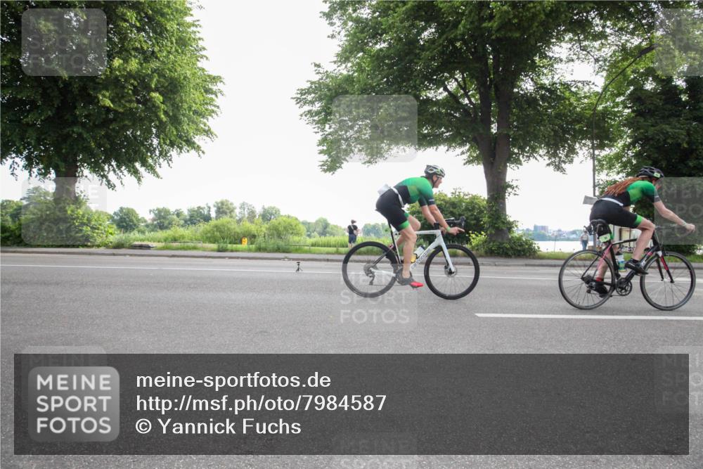 15.06.2025 - 7 Türme Triathlon Yannick Fuchs http://msf.ph/oto/7984587 15.06.2025 09:56:18 Radfahren 85, 87 meine-sportfotos.de