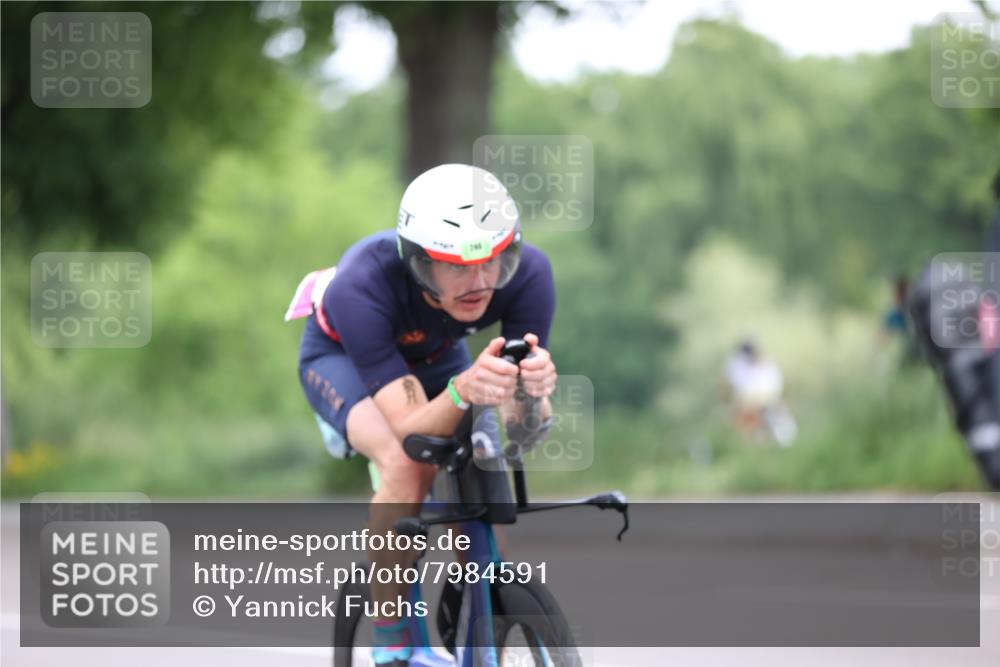 15.06.2025 - 7 Türme Triathlon Yannick Fuchs http://msf.ph/oto/7984591 15.06.2025 11:38:26 Radfahren 246, 285 meine-sportfotos.de