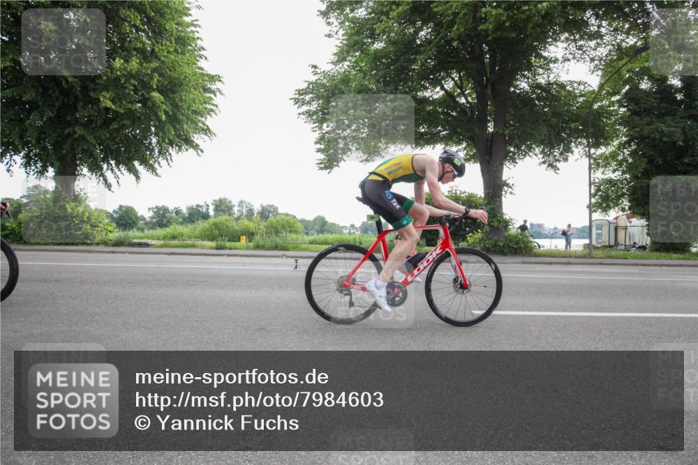 15.06.2025 - 7 Türme Triathlon Yannick Fuchs http://msf.ph/oto/7984603 15.06.2025 09:59:50 Radfahren 149 meine-sportfotos.de