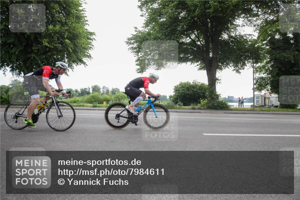 15.06.2025 - 7 Türme Triathlon Yannick Fuchs http://msf.ph/oto/7984611 15.06.2025 10:01:05 Radfahren 22, 24, 25, 77, 78, 80 meine-sportfotos.de
