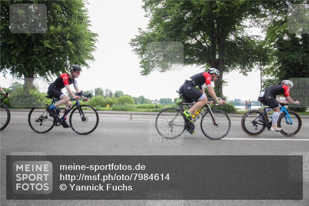 15.06.2025 - 7 Türme Triathlon Yannick Fuchs http://msf.ph/oto/7984614 15.06.2025 10:01:05 Radfahren 22, 24, 25, 77, 78, 80 meine-sportfotos.de