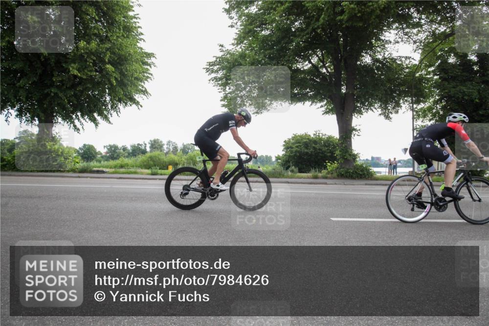 15.06.2025 - 7 Türme Triathlon Yannick Fuchs http://msf.ph/oto/7984626 15.06.2025 10:01:06 Radfahren 22, 24, 25, 77, 78, 80 meine-sportfotos.de