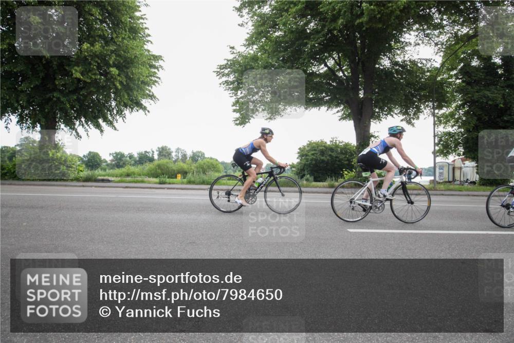 15.06.2025 - 7 Türme Triathlon Yannick Fuchs http://msf.ph/oto/7984650 15.06.2025 10:02:14 Radfahren 154, 156 meine-sportfotos.de
