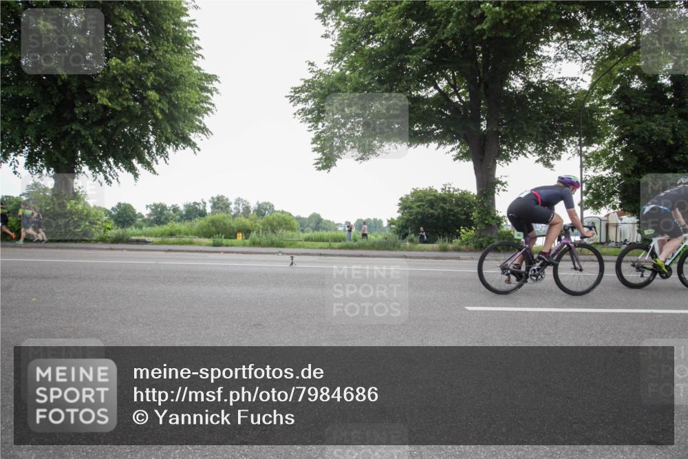 15.06.2025 - 7 Türme Triathlon Yannick Fuchs http://msf.ph/oto/7984686 15.06.2025 10:03:38 Radfahren  meine-sportfotos.de