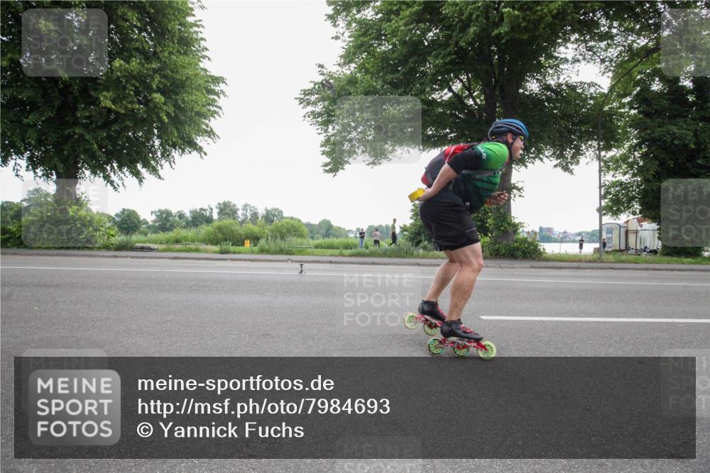 15.06.2025 - 7 Türme Triathlon Yannick Fuchs http://msf.ph/oto/7984693 15.06.2025 10:03:57 Radfahren  meine-sportfotos.de