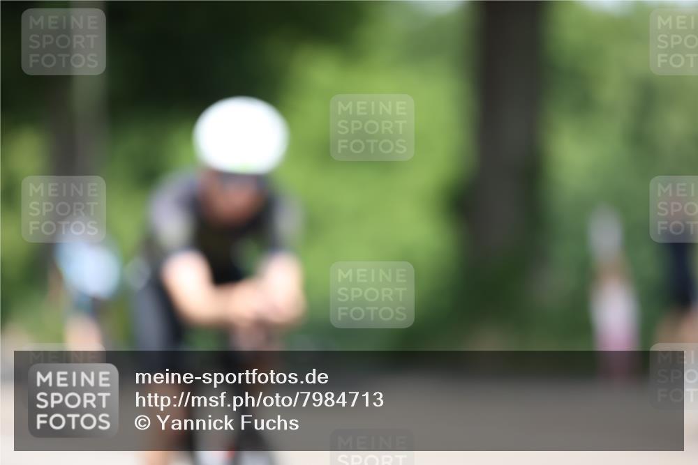 15.06.2025 - 7 Türme Triathlon Yannick Fuchs http://msf.ph/oto/7984713 15.06.2025 12:54:45 Radfahren 241, 341, 372, 470, 538, 550, 608, 817 meine-sportfotos.de