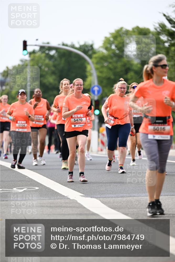 15.06.2025 - REWE Women's Run Dr. Thomas Lammeyer http://msf.ph/oto/7984749 15.06.2025 10:47:16 Laufen 5564, 5470, 5104, 6, 5126, 6016 meine-sportfotos.de