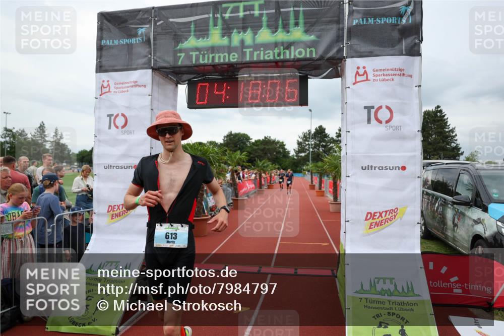 15.06.2025 - 7 Türme Triathlon Michael Strokosch http://msf.ph/oto/7984797 15.06.2025 14:18:06 Ziel 261, 511, 570, 613, 841, 1131 meine-sportfotos.de