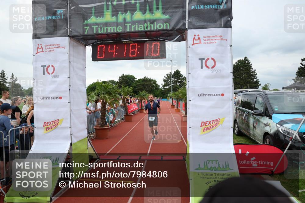 15.06.2025 - 7 Türme Triathlon Michael Strokosch http://msf.ph/oto/7984806 15.06.2025 14:18:10 Ziel 261, 511, 613, 1101, 1131 meine-sportfotos.de