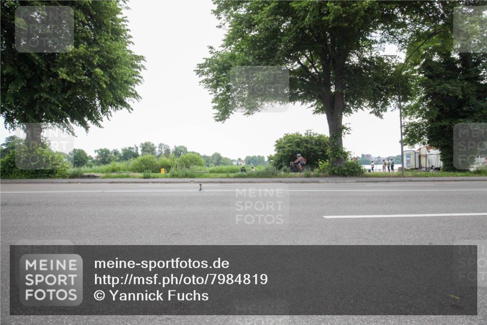 15.06.2025 - 7 Türme Triathlon Yannick Fuchs http://msf.ph/oto/7984819 15.06.2025 10:18:49 Radfahren  meine-sportfotos.de