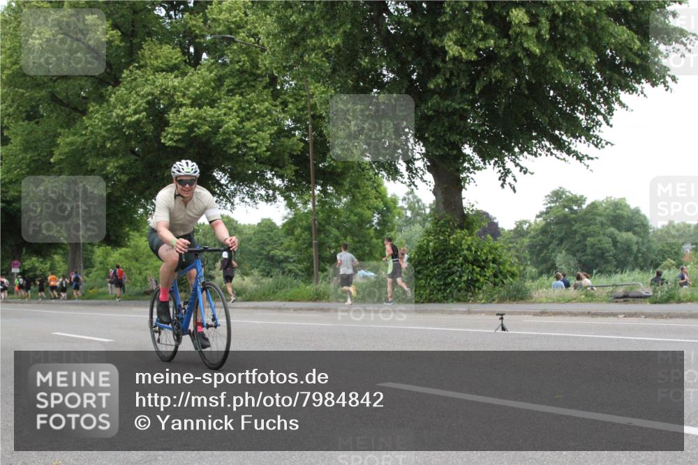 15.06.2025 - 7 Türme Triathlon Yannick Fuchs http://msf.ph/oto/7984842 15.06.2025 13:45:36 Radfahren  meine-sportfotos.de