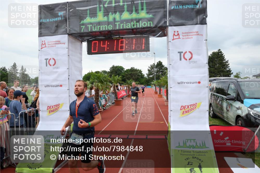 15.06.2025 - 7 Türme Triathlon Michael Strokosch http://msf.ph/oto/7984848 15.06.2025 14:18:11 Ziel 261, 511, 613, 1101, 1131, 1188 meine-sportfotos.de