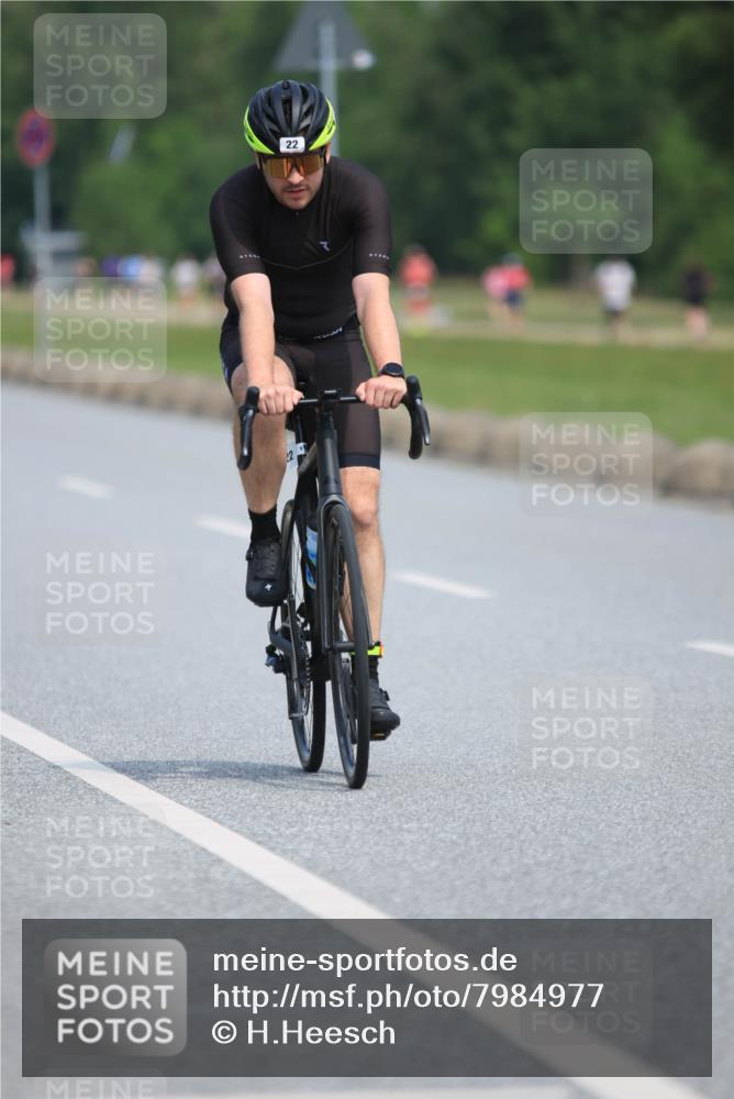 15.06.2025 - 27. Vierlanden-Triathlon H.Heesch http://msf.ph/oto/7984977 15.06.2025 11:25:04 Radfahren 22, 29, 81, 693, 970 meine-sportfotos.de