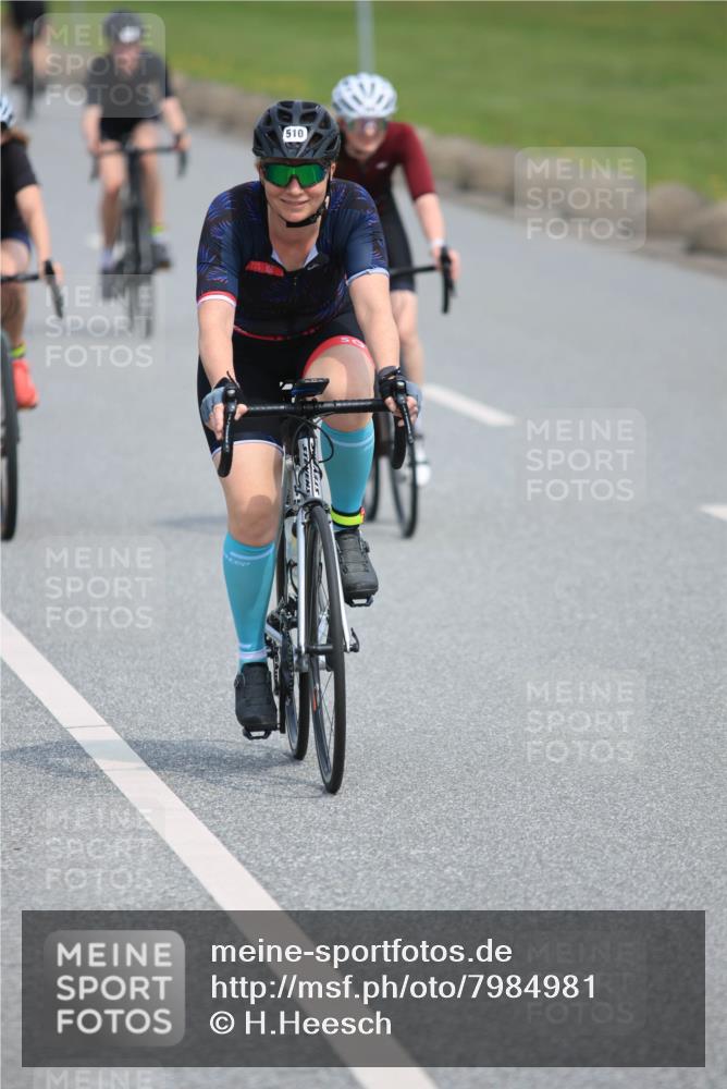 15.06.2025 - 27. Vierlanden-Triathlon H.Heesch http://msf.ph/oto/7984981 15.06.2025 11:02:46 Radfahren 493, 510, 519, 522, 532, 594, 628, 634, 639, 725, 735 meine-sportfotos.de