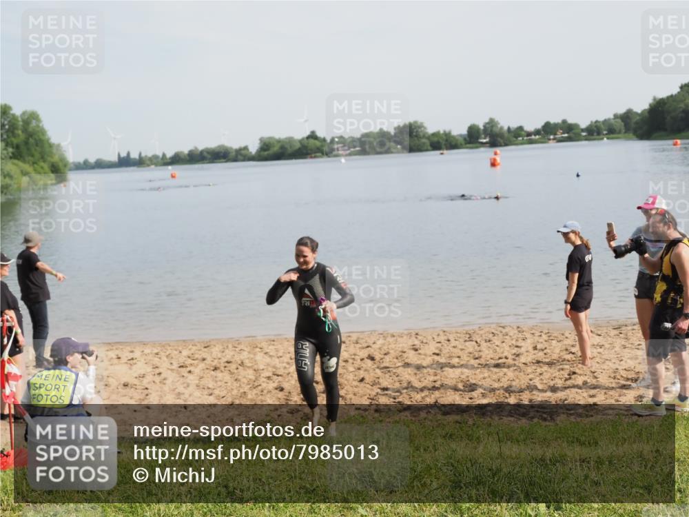 21.06.2025 - 27. Vierlanden-Triathlon MichiJ http://msf.ph/oto/7985013 15.06.2026 09:09:21 Schwimmen 224 meine-sportfotos.de