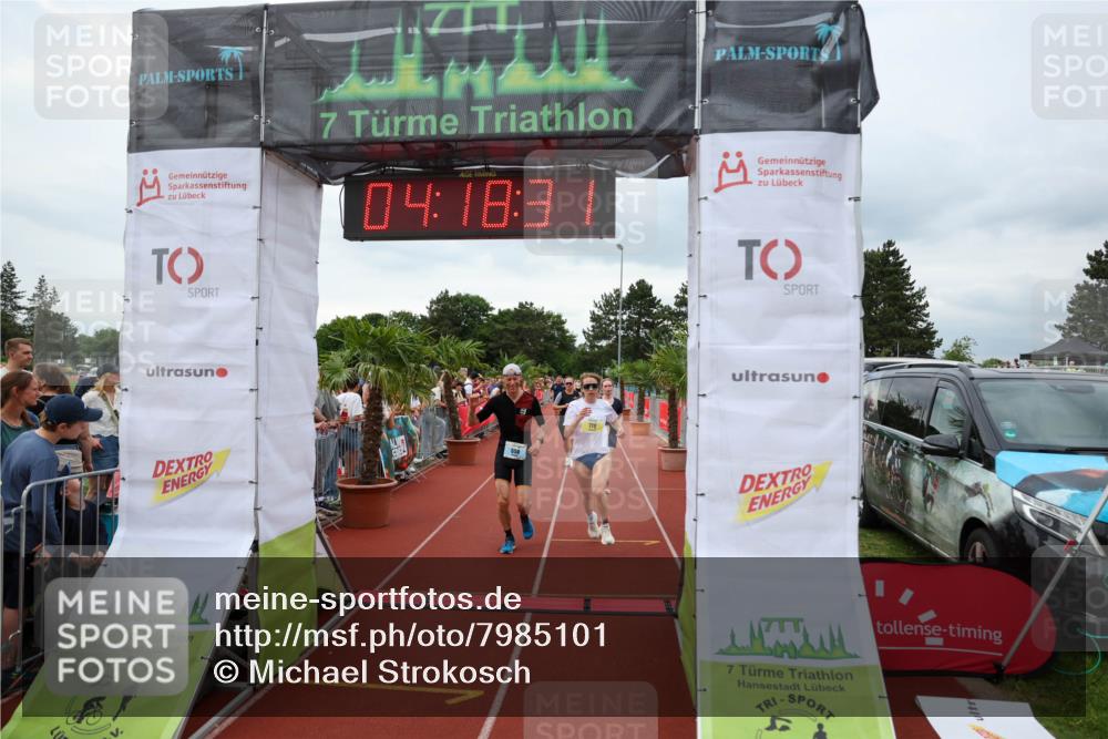 15.06.2025 - 7 Türme Triathlon Michael Strokosch http://msf.ph/oto/7985101 15.06.2025 14:18:31 Ziel 550, 720, 925, 1161 meine-sportfotos.de