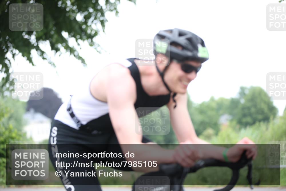 15.06.2025 - 7 Türme Triathlon Yannick Fuchs http://msf.ph/oto/7985105 15.06.2025 11:39:07 Radfahren 200, 201, 210 meine-sportfotos.de