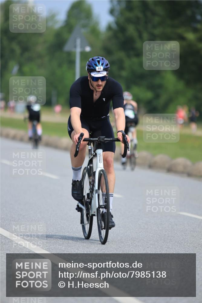 15.06.2025 - 27. Vierlanden-Triathlon H.Heesch http://msf.ph/oto/7985138 15.06.2025 11:25:23 Radfahren 68, 97, 143, 169, 233, 792, 888 meine-sportfotos.de