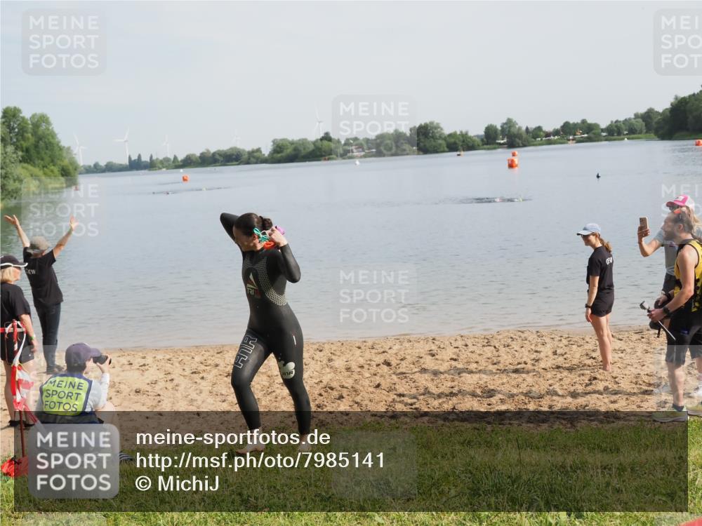 21.06.2025 - 27. Vierlanden-Triathlon MichiJ http://msf.ph/oto/7985141 15.06.2026 09:09:22 Schwimmen 224 meine-sportfotos.de