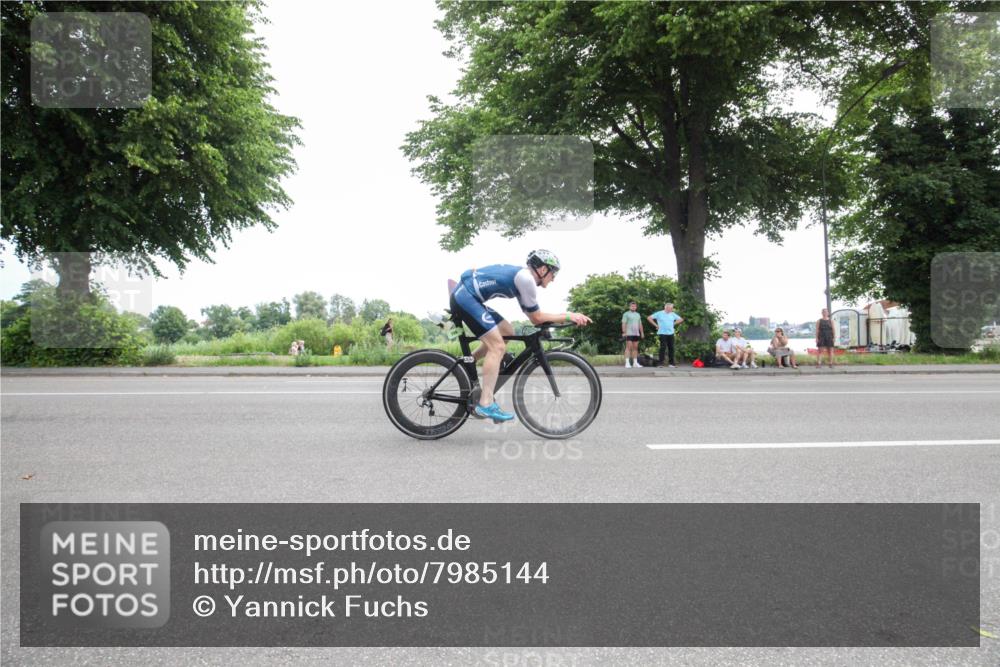 15.06.2025 - 7 Türme Triathlon Yannick Fuchs http://msf.ph/oto/7985144 15.06.2025 11:08:58 Radfahren 250, 299 meine-sportfotos.de