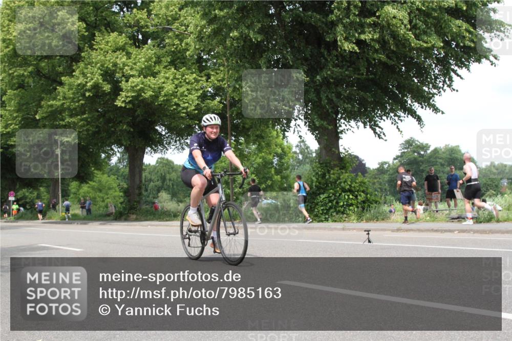 15.06.2025 - 7 Türme Triathlon Yannick Fuchs http://msf.ph/oto/7985163 15.06.2025 13:46:57 Radfahren  meine-sportfotos.de