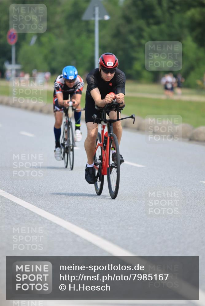 15.06.2025 - 27. Vierlanden-Triathlon H.Heesch http://msf.ph/oto/7985167 15.06.2025 11:25:28 Radfahren 68, 143, 169, 233, 792, 888 meine-sportfotos.de