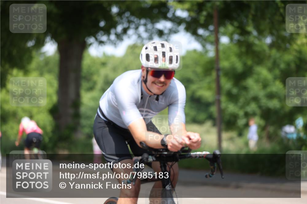 15.06.2025 - 7 Türme Triathlon Yannick Fuchs http://msf.ph/oto/7985183 15.06.2025 12:55:03 Radfahren 331, 436, 473, 634, 940 meine-sportfotos.de