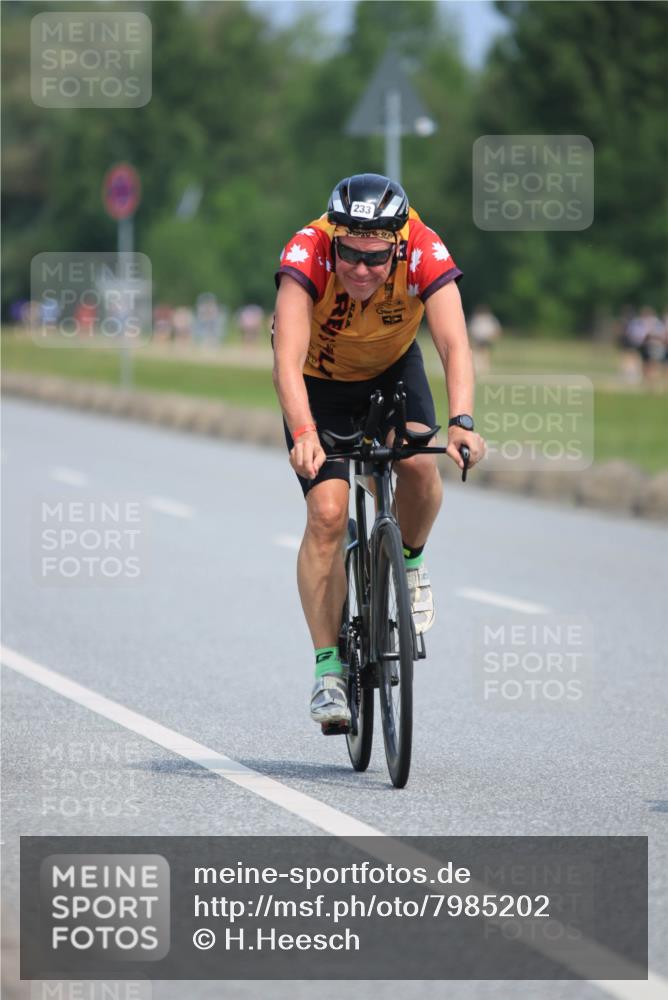 15.06.2025 - 27. Vierlanden-Triathlon H.Heesch http://msf.ph/oto/7985202 15.06.2025 11:25:30 Radfahren 143, 169, 233, 792, 888 meine-sportfotos.de