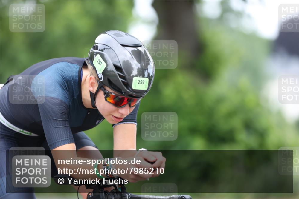 15.06.2025 - 7 Türme Triathlon Yannick Fuchs http://msf.ph/oto/7985210 15.06.2025 11:39:18 Radfahren 292, 306 meine-sportfotos.de