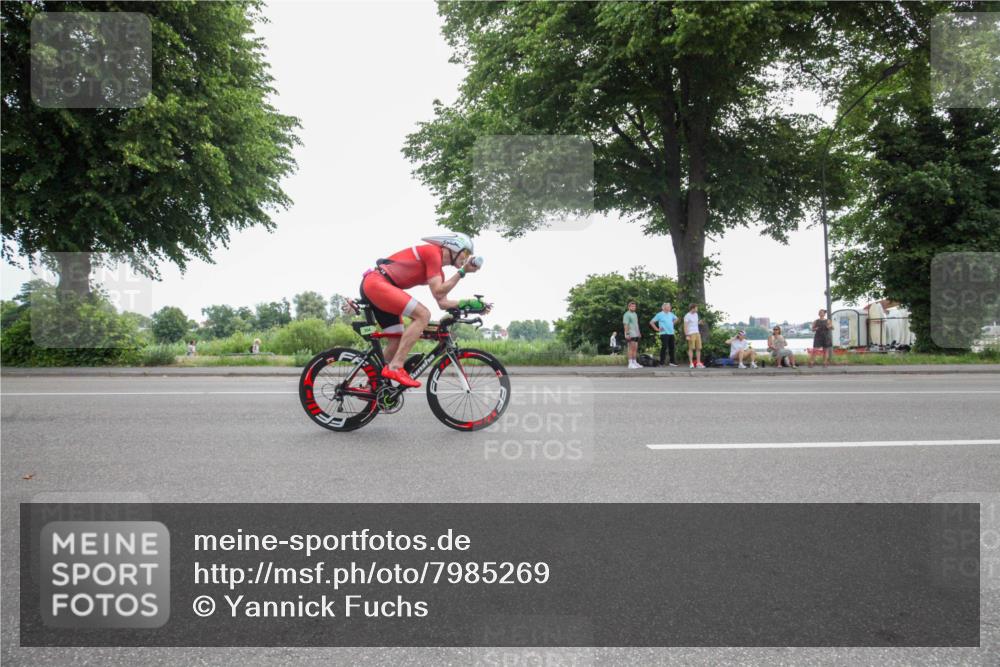 15.06.2025 - 7 Türme Triathlon Yannick Fuchs http://msf.ph/oto/7985269 15.06.2025 11:11:38 Radfahren 254 meine-sportfotos.de