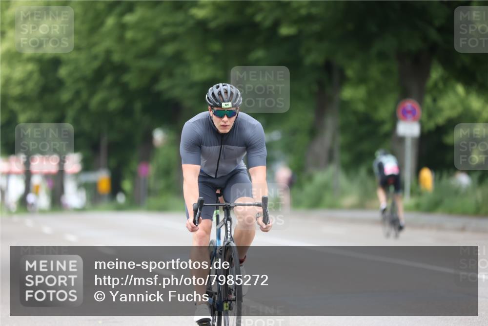 15.06.2025 - 7 Türme Triathlon Yannick Fuchs http://msf.ph/oto/7985272 15.06.2025 11:39:35 Radfahren 220, 329 meine-sportfotos.de