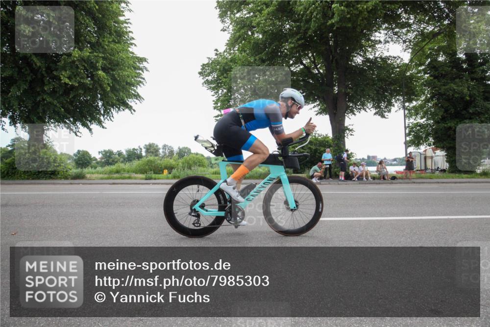 15.06.2025 - 7 Türme Triathlon Yannick Fuchs http://msf.ph/oto/7985303 15.06.2025 11:13:03 Radfahren 254, 283, 289 meine-sportfotos.de
