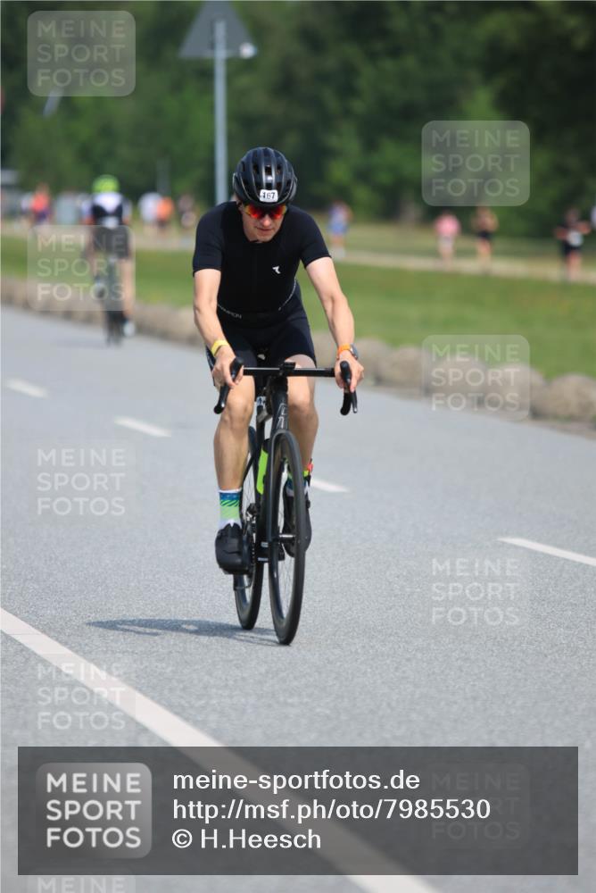 15.06.2025 - 27. Vierlanden-Triathlon H.Heesch http://msf.ph/oto/7985530 15.06.2025 11:30:55 Radfahren 167, 228, 639, 651, 891, 926, 931, 980 meine-sportfotos.de