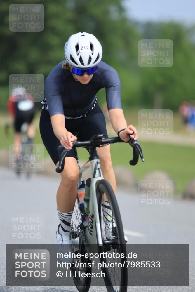15.06.2025 - 27. Vierlanden-Triathlon H.Heesch http://msf.ph/oto/7985533 15.06.2025 11:05:18 Radfahren 212, 707 meine-sportfotos.de