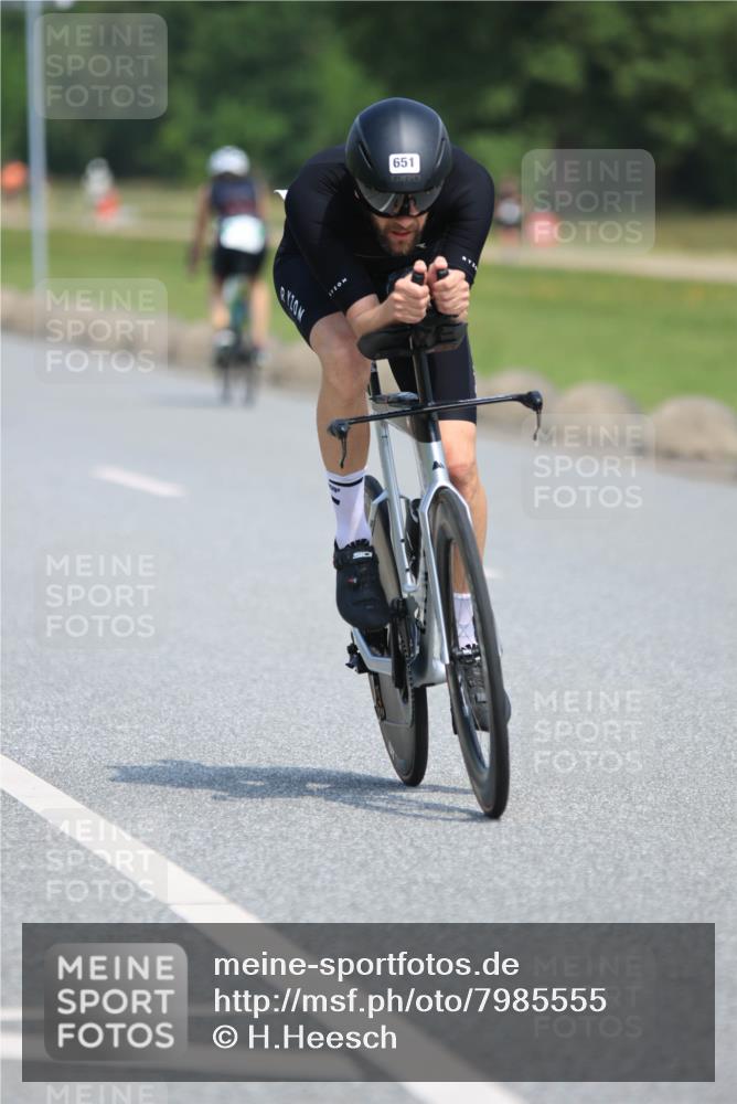 15.06.2025 - 27. Vierlanden-Triathlon H.Heesch http://msf.ph/oto/7985555 15.06.2025 11:30:58 Radfahren 167, 228, 651, 891, 931, 980 meine-sportfotos.de