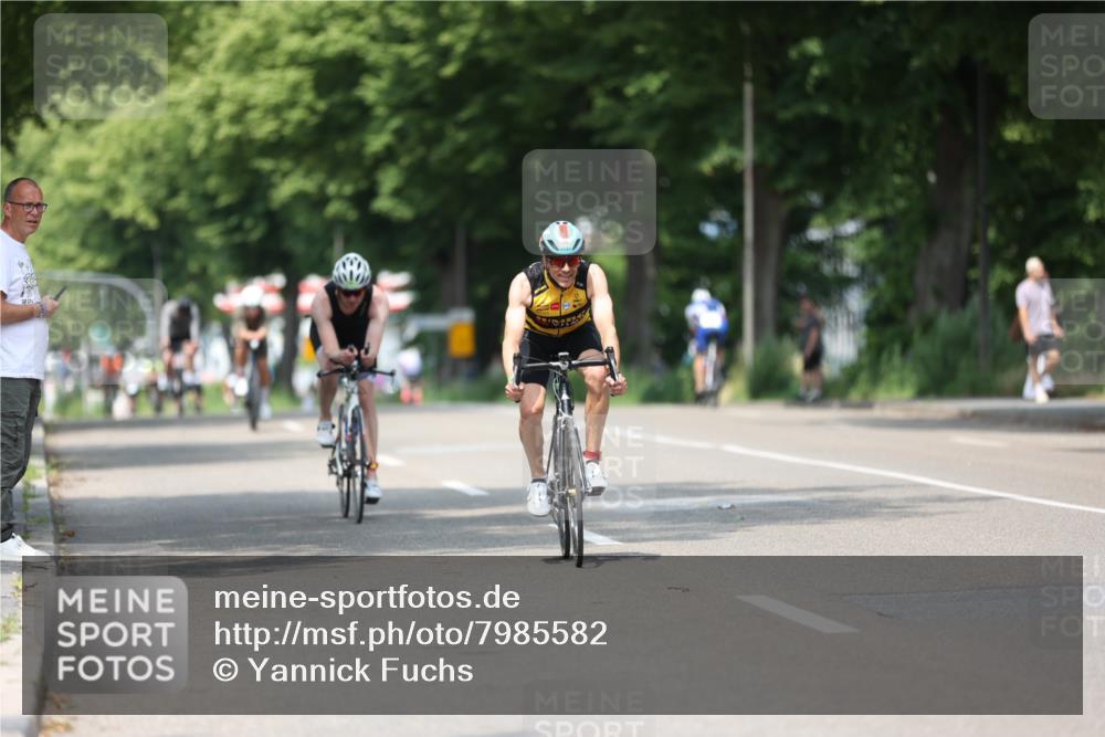 15.06.2025 - 7 Türme Triathlon Yannick Fuchs http://msf.ph/oto/7985582 15.06.2025 12:56:08 Radfahren 284, 454, 635 meine-sportfotos.de