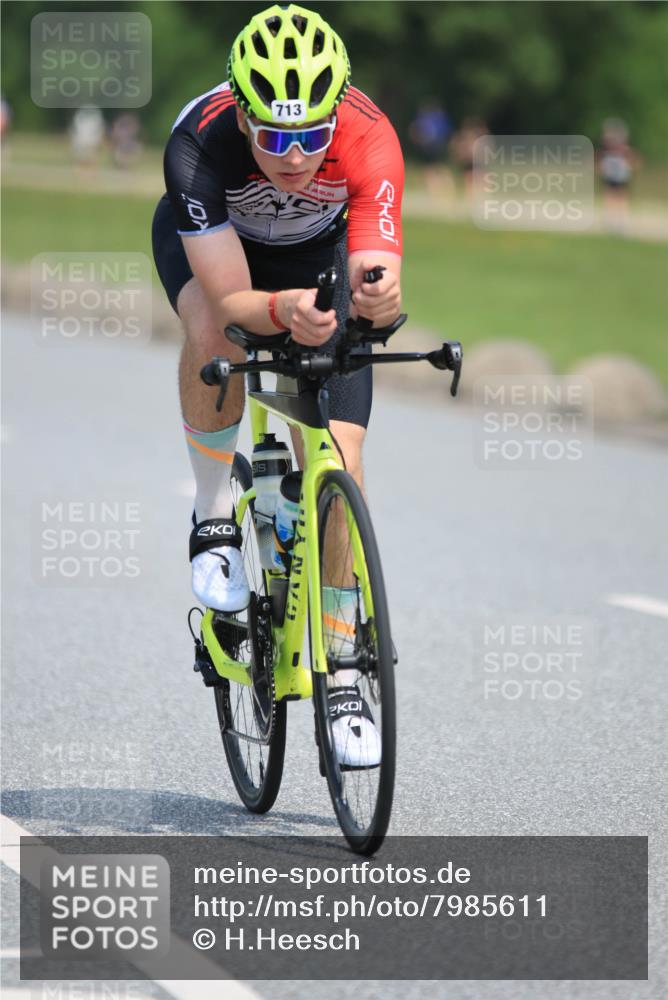 15.06.2025 - 27. Vierlanden-Triathlon H.Heesch http://msf.ph/oto/7985611 15.06.2025 11:31:10 Radfahren 713, 812, 895, 917, 924, 941, 1400 meine-sportfotos.de