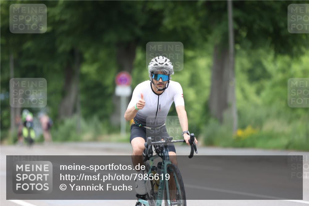 15.06.2025 - 7 Türme Triathlon Yannick Fuchs http://msf.ph/oto/7985619 15.06.2025 11:40:28 Radfahren 299, 323 meine-sportfotos.de