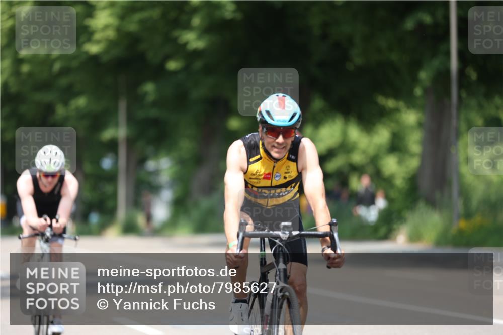 15.06.2025 - 7 Türme Triathlon Yannick Fuchs http://msf.ph/oto/7985627 15.06.2025 12:56:10 Radfahren 284, 454, 635 meine-sportfotos.de