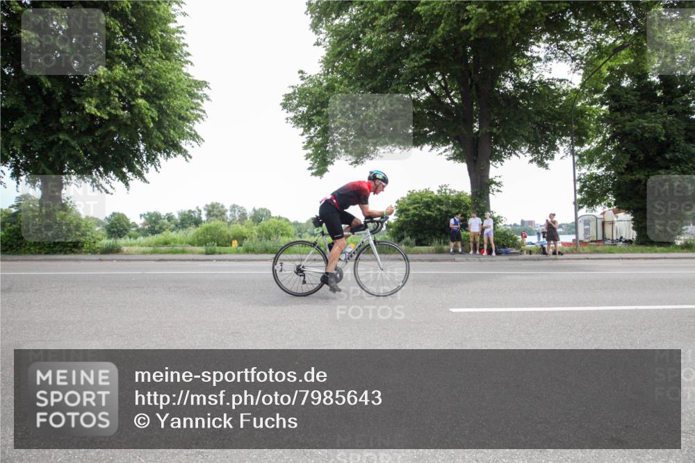 15.06.2025 - 7 Türme Triathlon Yannick Fuchs http://msf.ph/oto/7985643 15.06.2025 11:24:51 Radfahren  meine-sportfotos.de