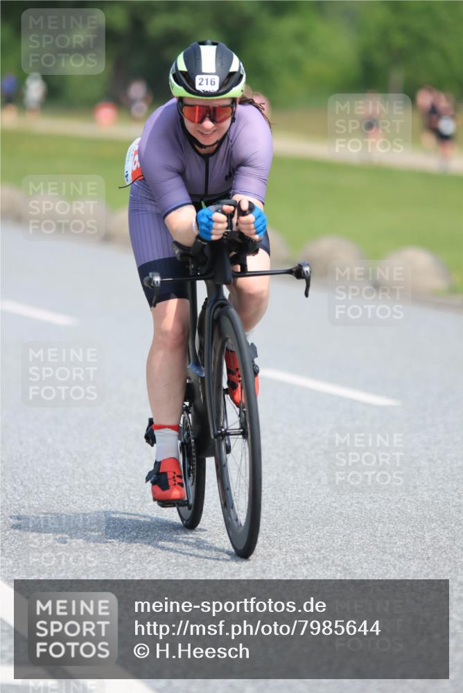 15.06.2025 - 27. Vierlanden-Triathlon H.Heesch http://msf.ph/oto/7985644 15.06.2025 11:31:19 Radfahren 216 meine-sportfotos.de