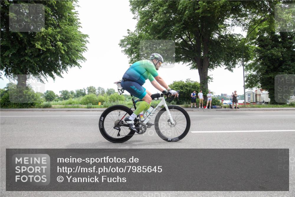 15.06.2025 - 7 Türme Triathlon Yannick Fuchs http://msf.ph/oto/7985645 15.06.2025 11:25:02 Radfahren  meine-sportfotos.de