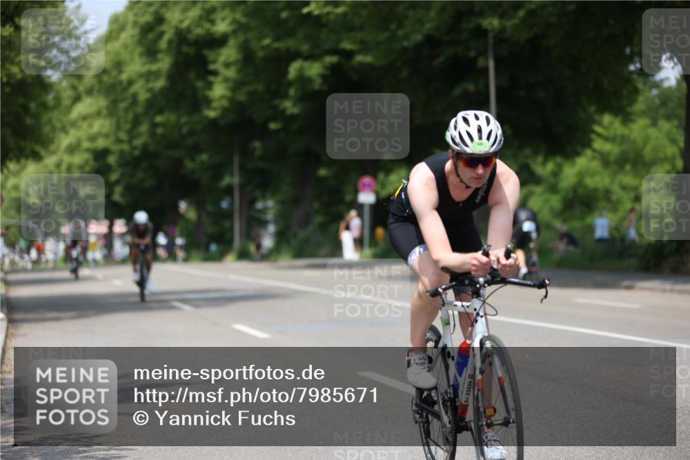 15.06.2025 - 7 Türme Triathlon Yannick Fuchs http://msf.ph/oto/7985671 15.06.2025 12:56:11 Radfahren 284, 454, 635 meine-sportfotos.de