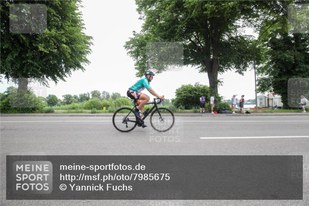 15.06.2025 - 7 Türme Triathlon Yannick Fuchs http://msf.ph/oto/7985675 15.06.2025 11:27:01 Radfahren  meine-sportfotos.de