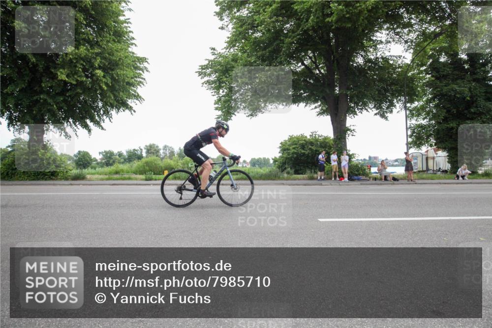 15.06.2025 - 7 Türme Triathlon Yannick Fuchs http://msf.ph/oto/7985710 15.06.2025 11:34:16 Radfahren 222, 297, 334 meine-sportfotos.de