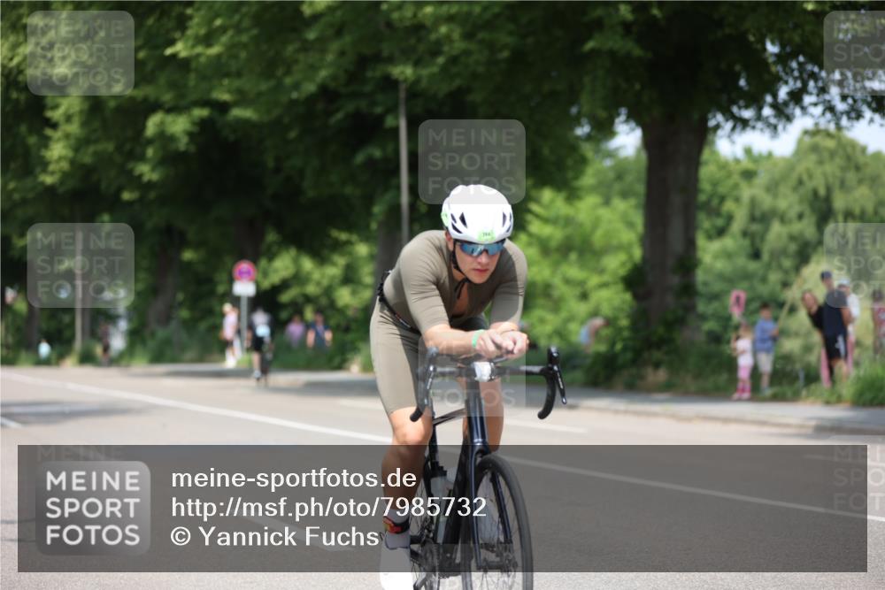 15.06.2025 - 7 Türme Triathlon Yannick Fuchs http://msf.ph/oto/7985732 15.06.2025 12:56:13 Radfahren 284, 454, 538, 635 meine-sportfotos.de