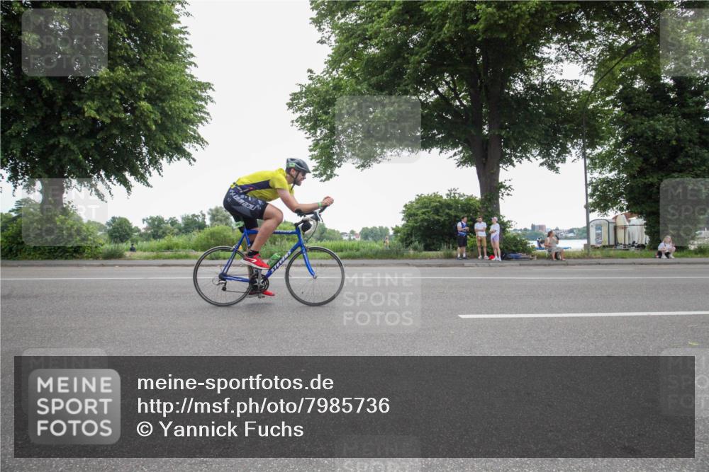 15.06.2025 - 7 Türme Triathlon Yannick Fuchs http://msf.ph/oto/7985736 15.06.2025 11:36:18 Radfahren 304, 307 meine-sportfotos.de