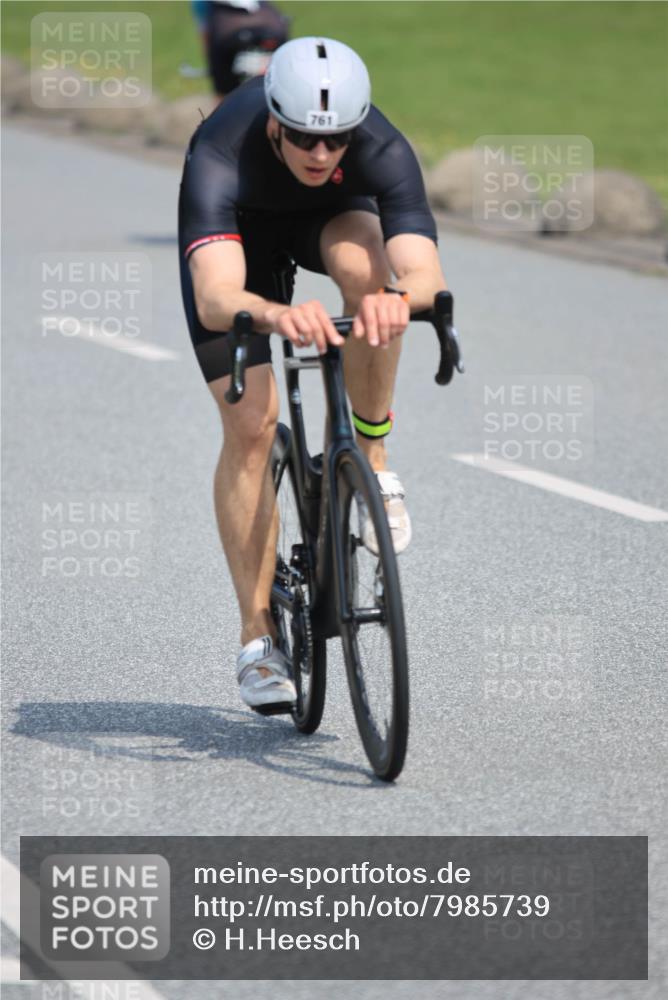 15.06.2025 - 27. Vierlanden-Triathlon H.Heesch http://msf.ph/oto/7985739 15.06.2025 11:31:56 Radfahren 113, 761, 898, 913, 959 meine-sportfotos.de